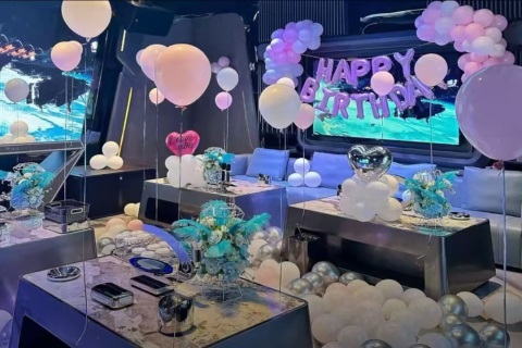 泰州高端KTV诚聘女营销 日薪1300起 提供住宿